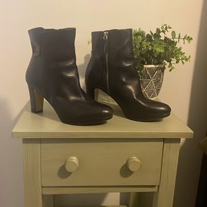 Black Nine West Black Heeled Boot Size 7